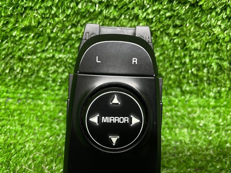 Блок управления зеркалами, 1000 рублей, Москва