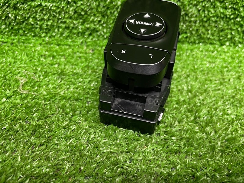 Блок управления зеркалами, 1000 рублей, Москва