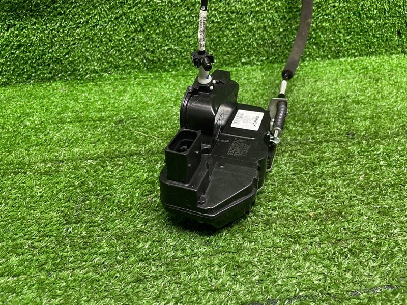 Замок двери передней правой, 5000 рублей, Москва