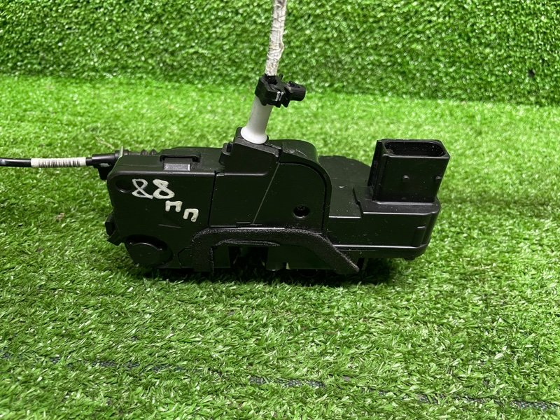 Замок двери передней правой, 5000 рублей, Москва