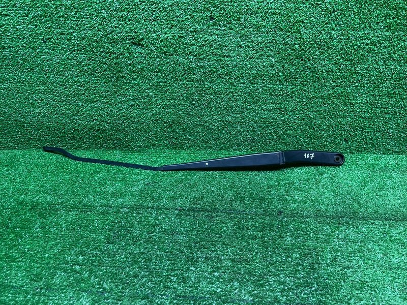 Поводок стеклоочистителя передний, 2000 рублей, Москва