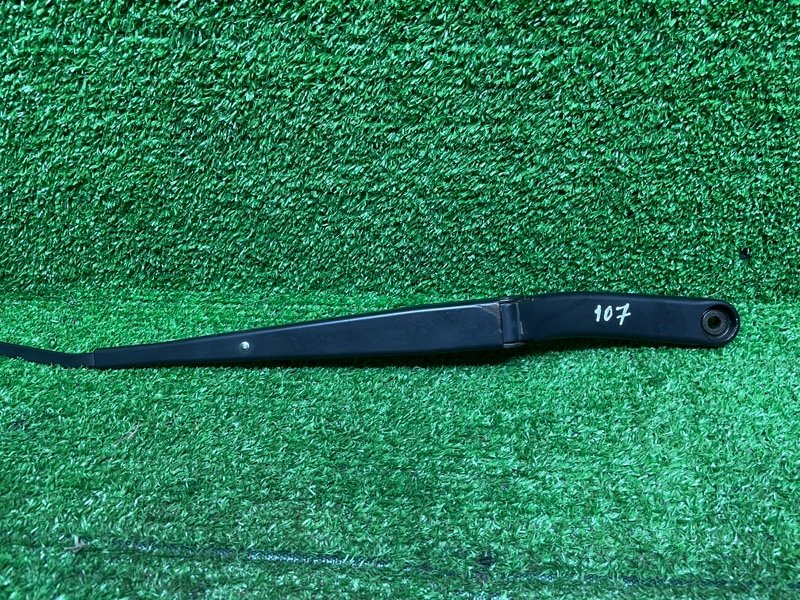 Поводок стеклоочистителя передний, 2000 рублей, Москва