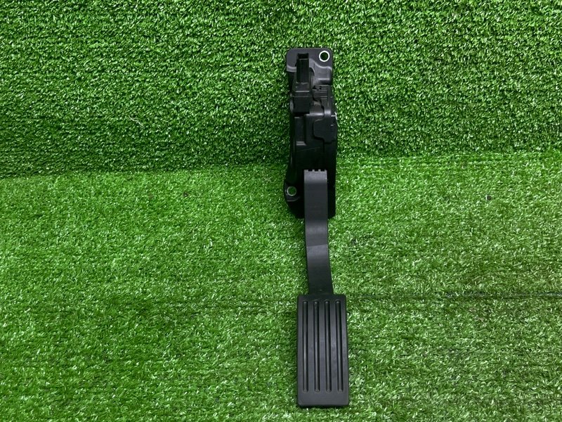 Педаль газа, 900 рублей, Москва