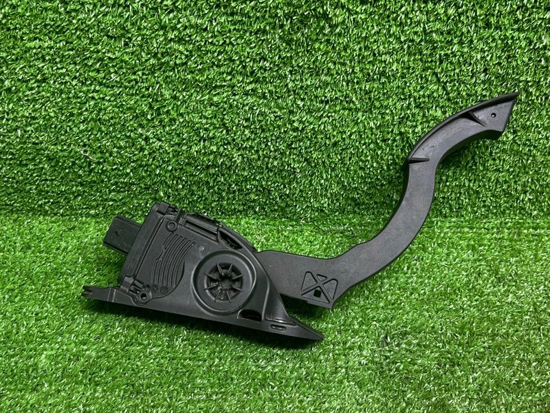 Педаль газа, 900 рублей, Москва