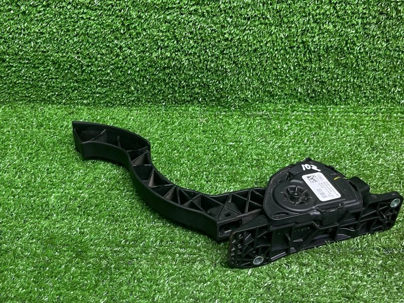 Педаль газа, 900 рублей, Москва