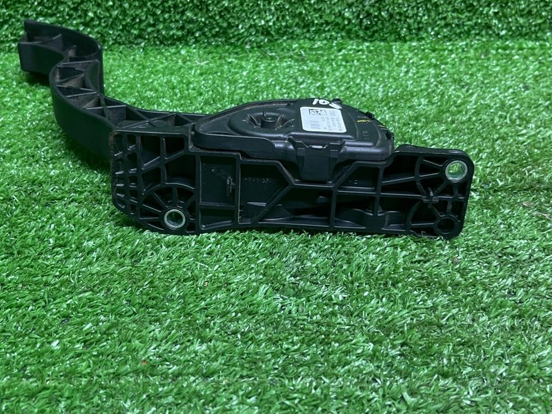 Педаль газа, 900 рублей, Москва