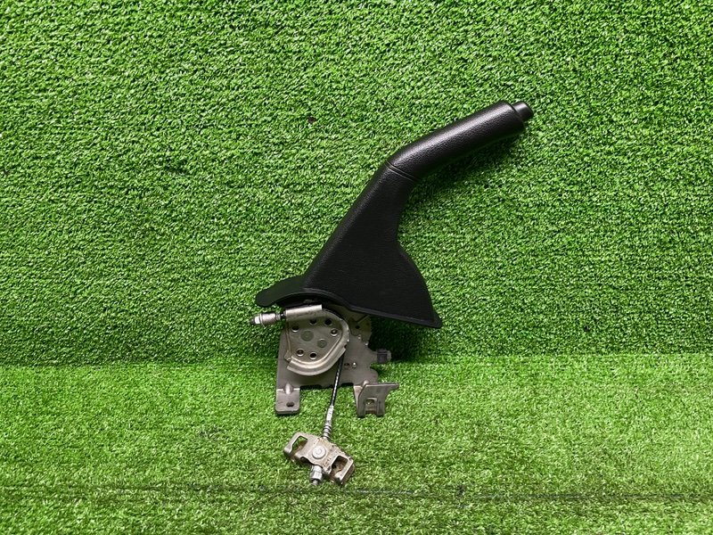 Рычаг стояночного тормоза, 1000 рублей, Москва