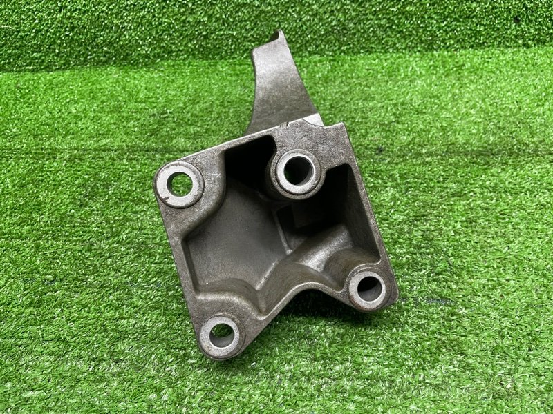 Кронштейн опоры двигателя, 500 рублей, Москва