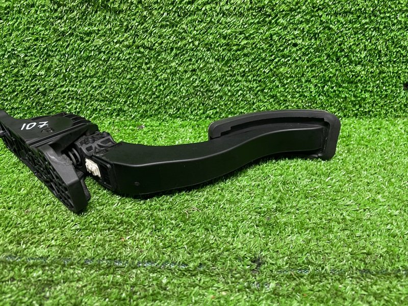 Педаль газа, 1500 рублей, Москва