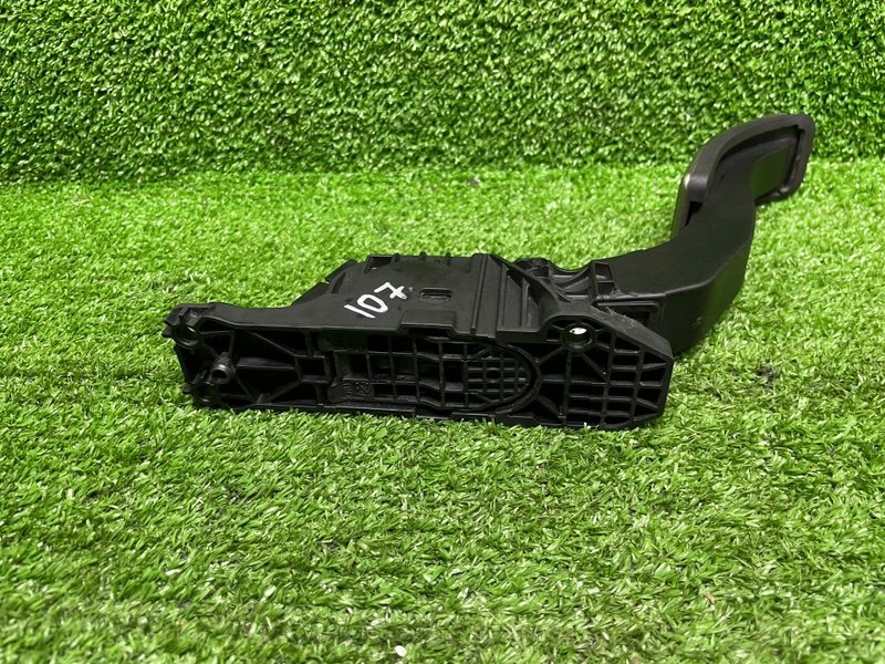 Педаль газа, 1500 рублей, Москва