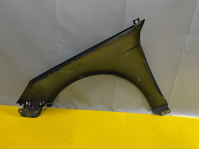 Крыло переднее правое, 6000 рублей, Москва