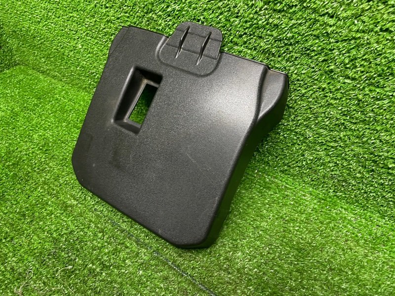 Крышка аккумулятора, 1000 рублей, Москва