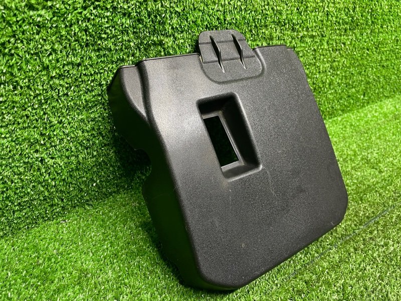 Крышка аккумулятора, 1000 рублей, Москва