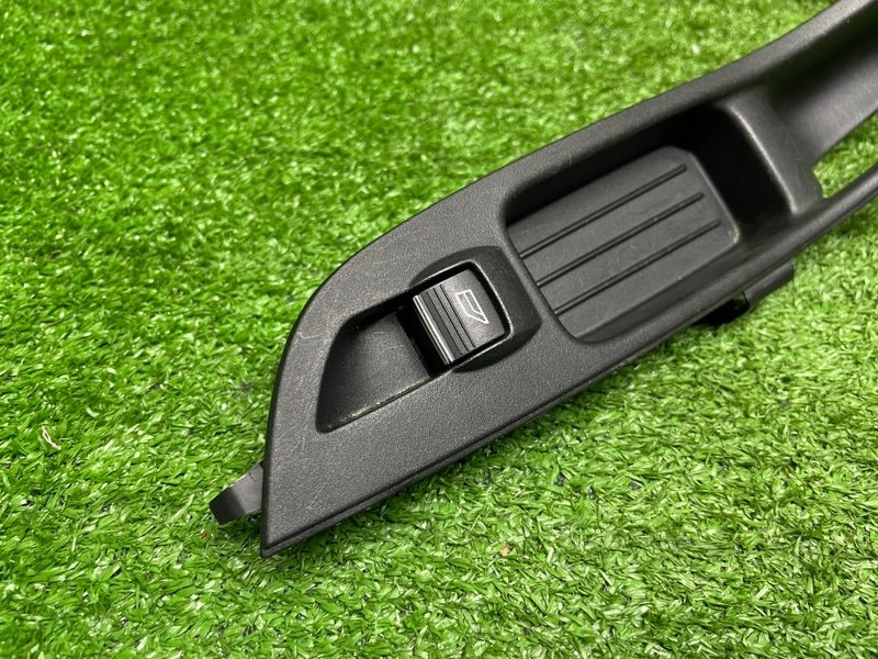 Кнопка стеклоподъемника, 1000 рублей, Москва