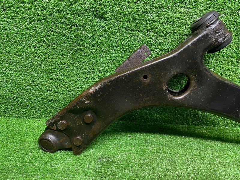 Рычаг передний правый, 2500 рублей, Москва