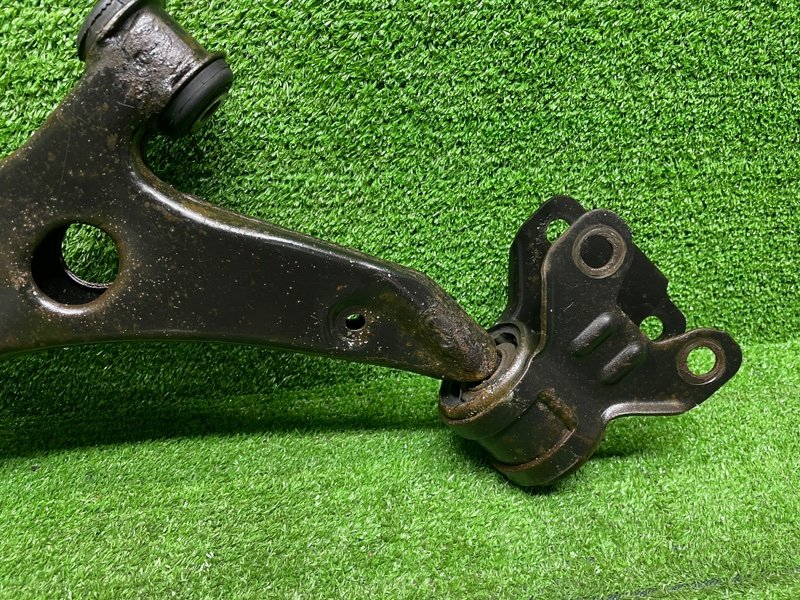 Рычаг передний правый, 2500 рублей, Москва