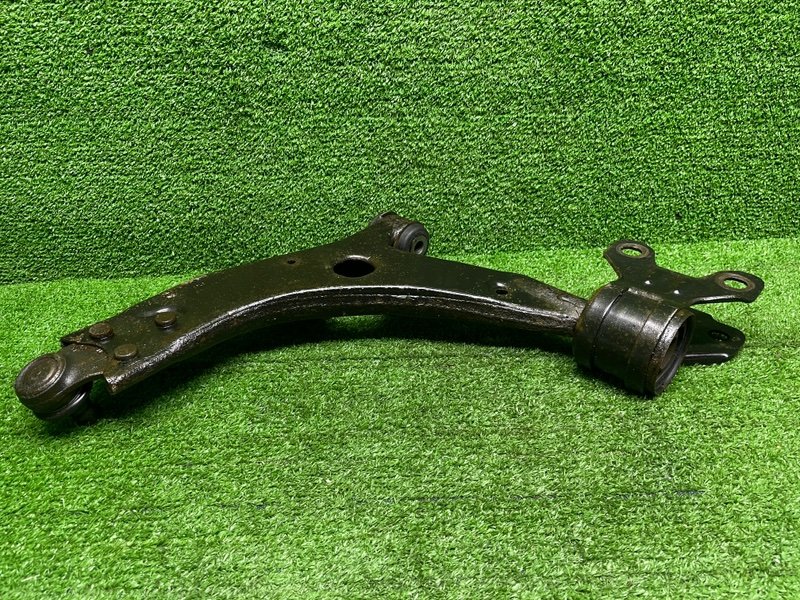 Рычаг передний правый, 2500 рублей, Москва