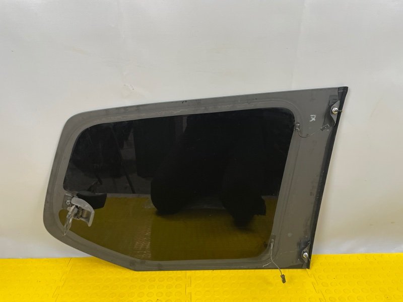 Стекло глухое зад. левое, 15000 рублей, Москва