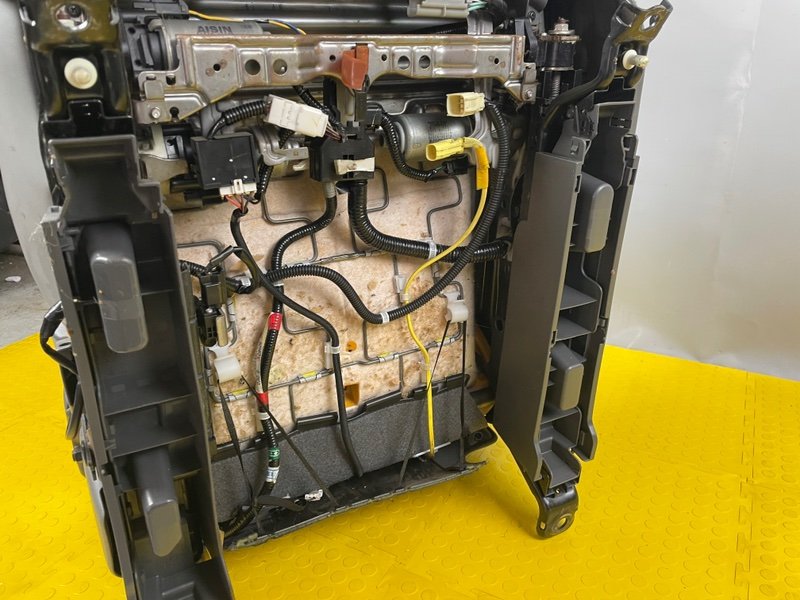 Сиденье переднее левое, 48000 рублей, Москва