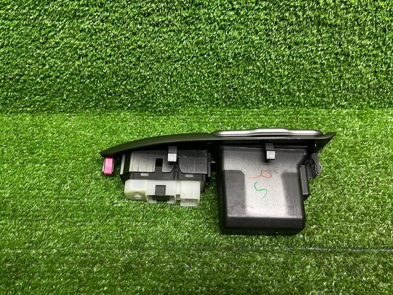 Кнопка стеклоподъемника, 2500 рублей, Москва