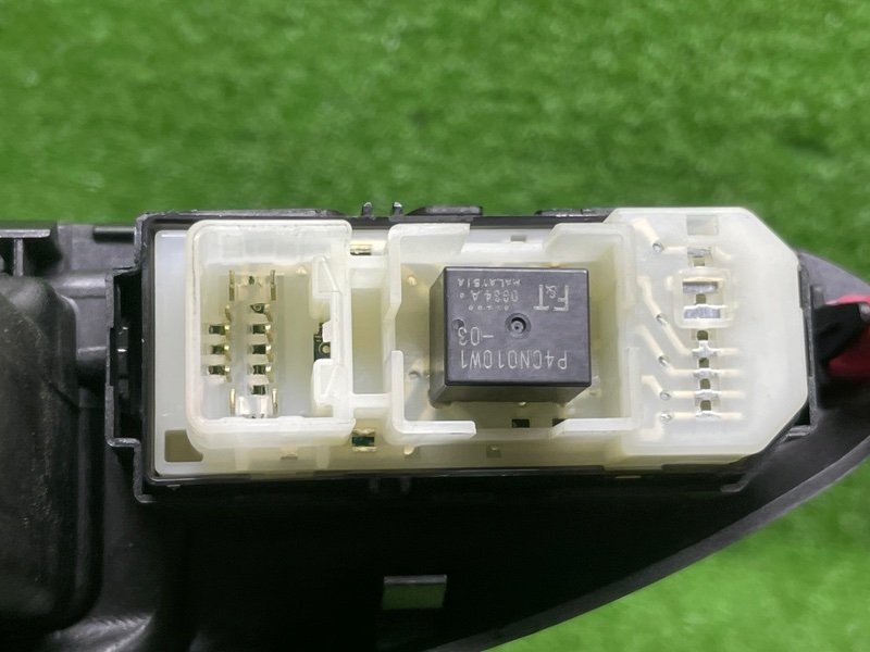 Кнопка стеклоподъемника, 2500 рублей, Москва