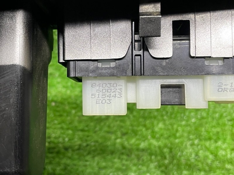 Кнопка стеклоподъемника, 2500 рублей, Москва