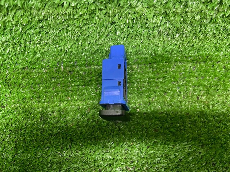 Кнопка, 500 рублей, Москва