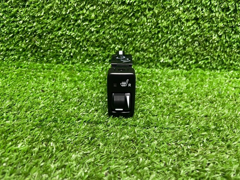 Кнопка обогрева сидений, 2500 рублей, Москва