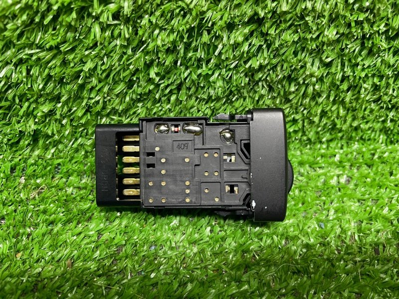 Кнопка обогрева сидений, 2500 рублей, Москва