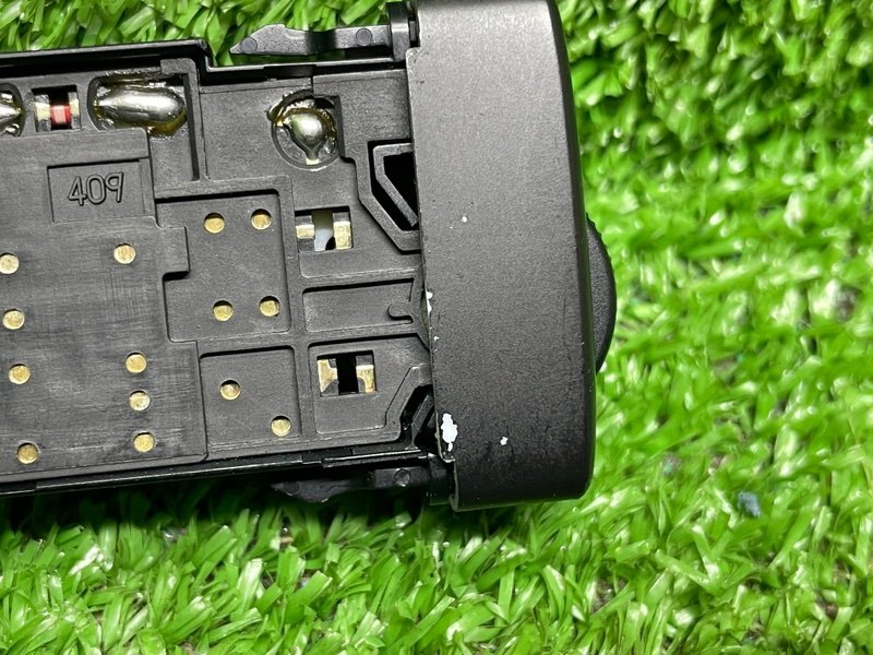 Кнопка обогрева сидений, 2500 рублей, Москва