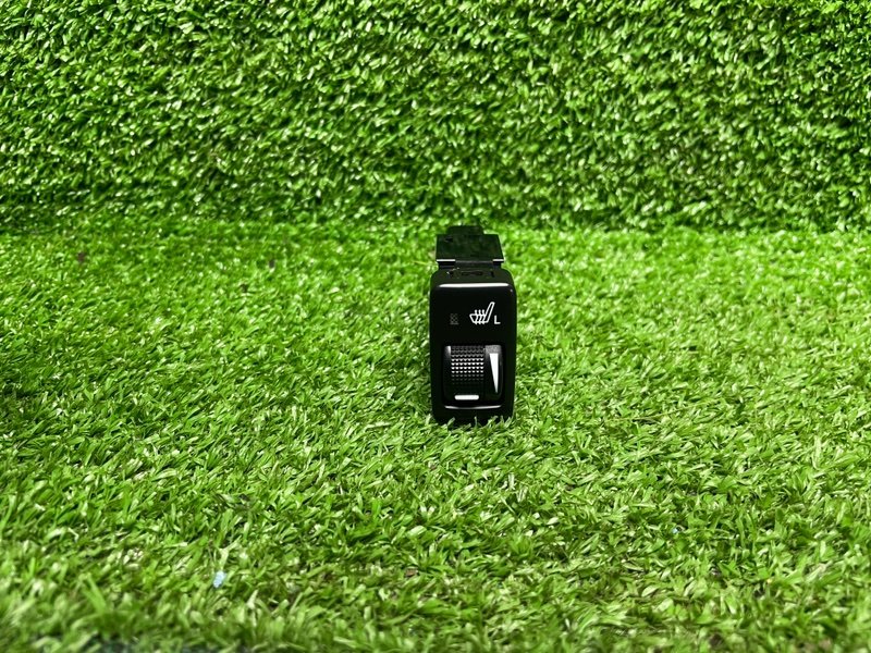 Кнопка обогрева сидений, 2500 рублей, Москва