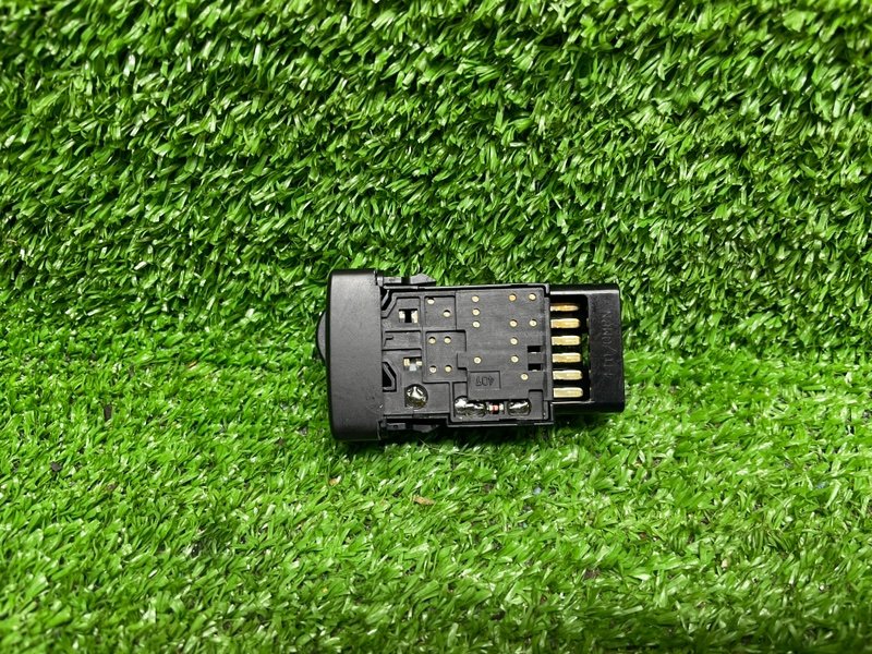 Кнопка обогрева сидений, 2500 рублей, Москва