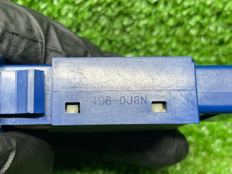 Кнопка, 2000 рублей, Москва