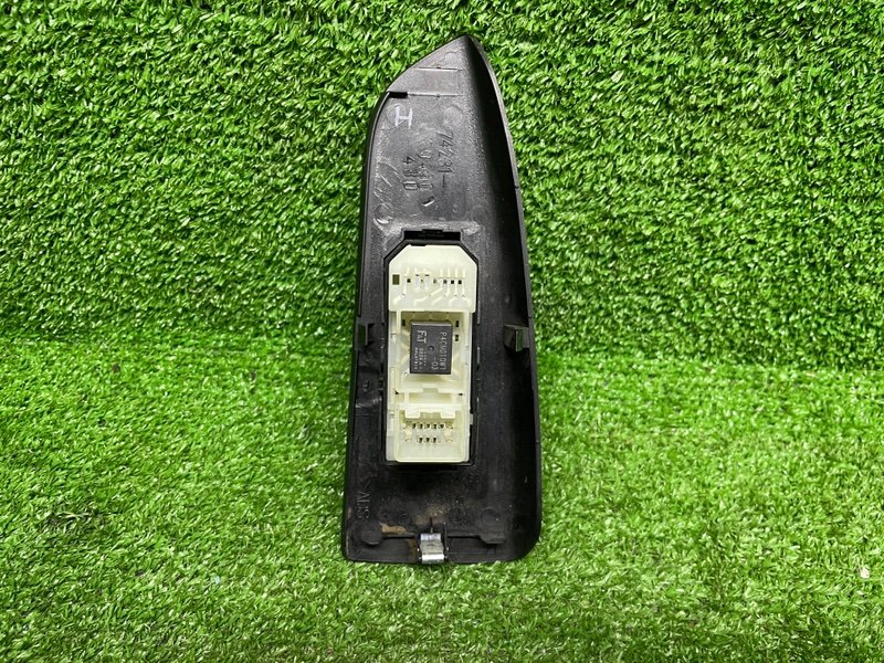 Кнопка стеклоподъемника, 2500 рублей, Москва