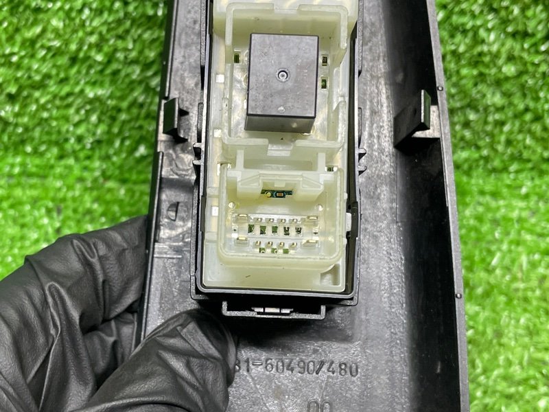 Кнопка стеклоподъемника, 2500 рублей, Москва