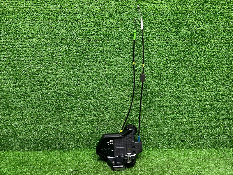 Замок двери задней правой, 2500 рублей, Москва