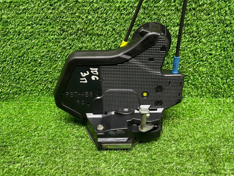 Замок двери задней правой, 2500 рублей, Москва