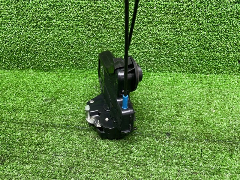 Замок двери задней правой, 2500 рублей, Москва