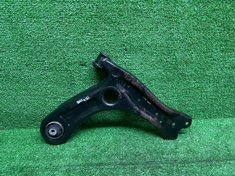 Рычаг передний правый, 1000 рублей, Москва