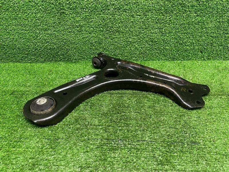 Рычаг передний правый, 1000 рублей, Москва