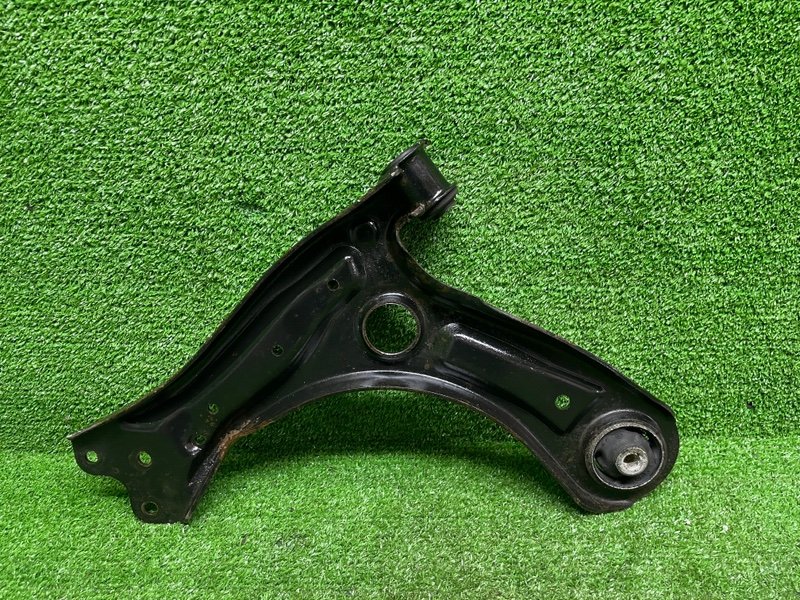 Рычаг передний правый, 1000 рублей, Москва