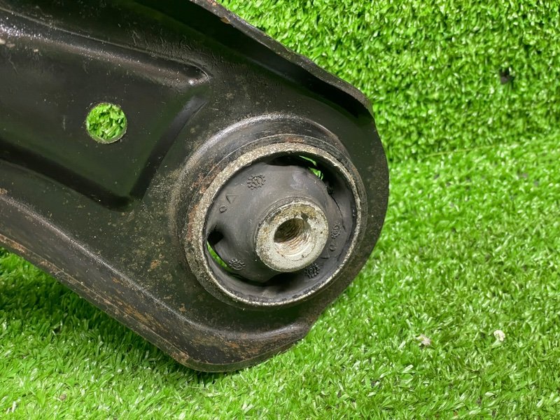 Рычаг передний правый, 1000 рублей, Москва