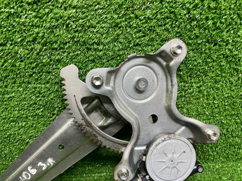 Стеклоподъемник задний, 2500 рублей, Москва