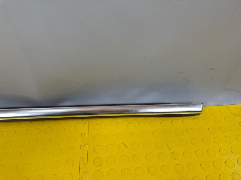 Молдинг стекла, 1000 рублей, Москва