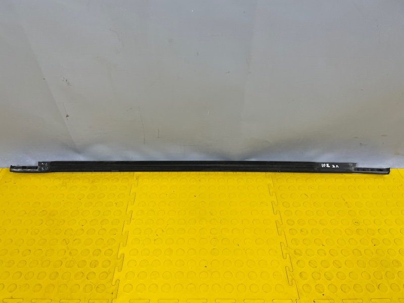 Молдинг стекла, 1000 рублей, Москва