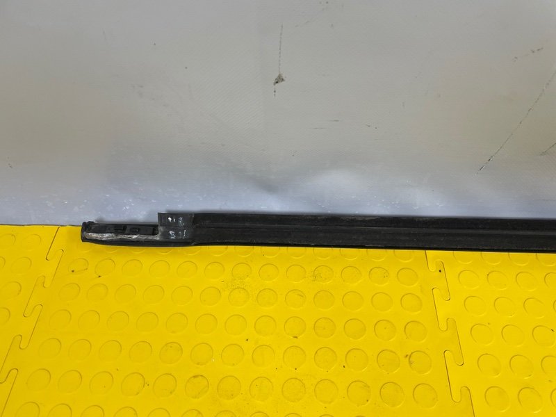 Молдинг стекла, 1000 рублей, Москва