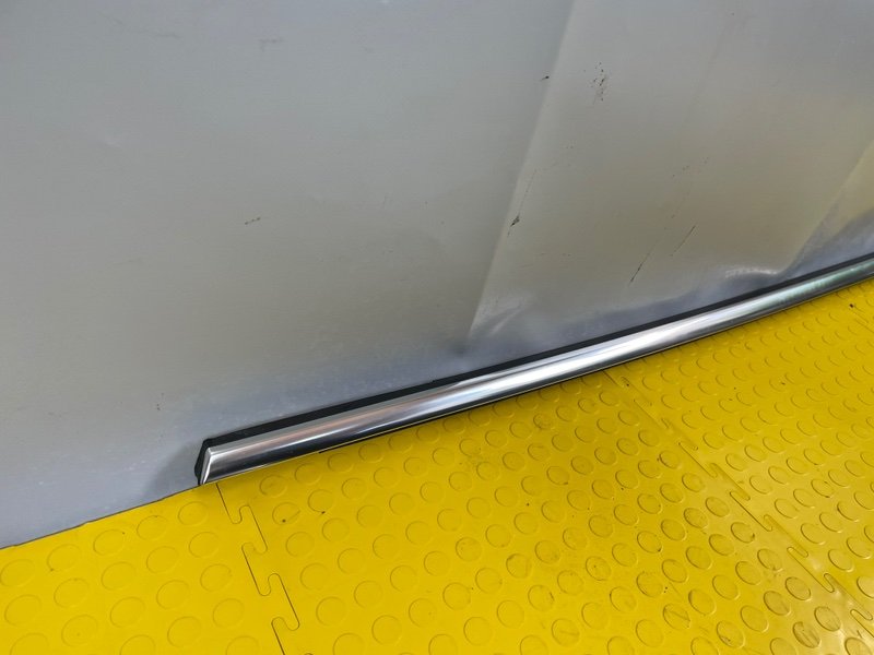 Молдинг стекла, 1000 рублей, Москва