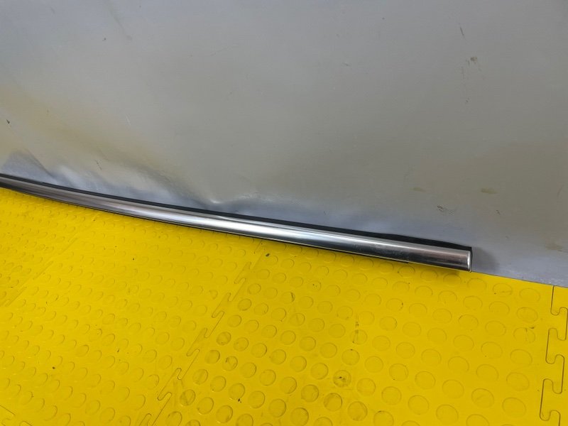 Молдинг стекла, 1000 рублей, Москва