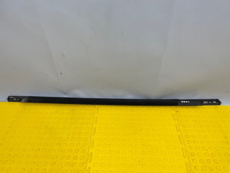 Молдинг стекла, 1000 рублей, Москва