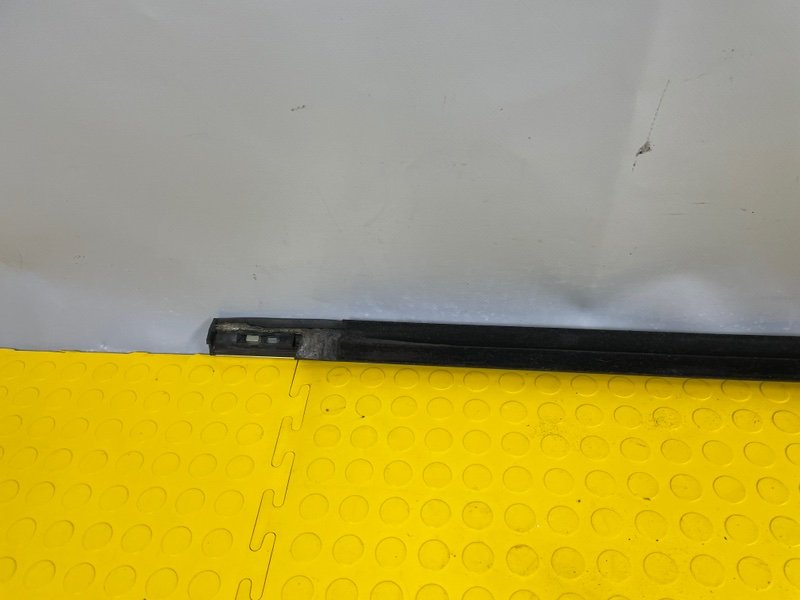 Молдинг стекла, 1000 рублей, Москва